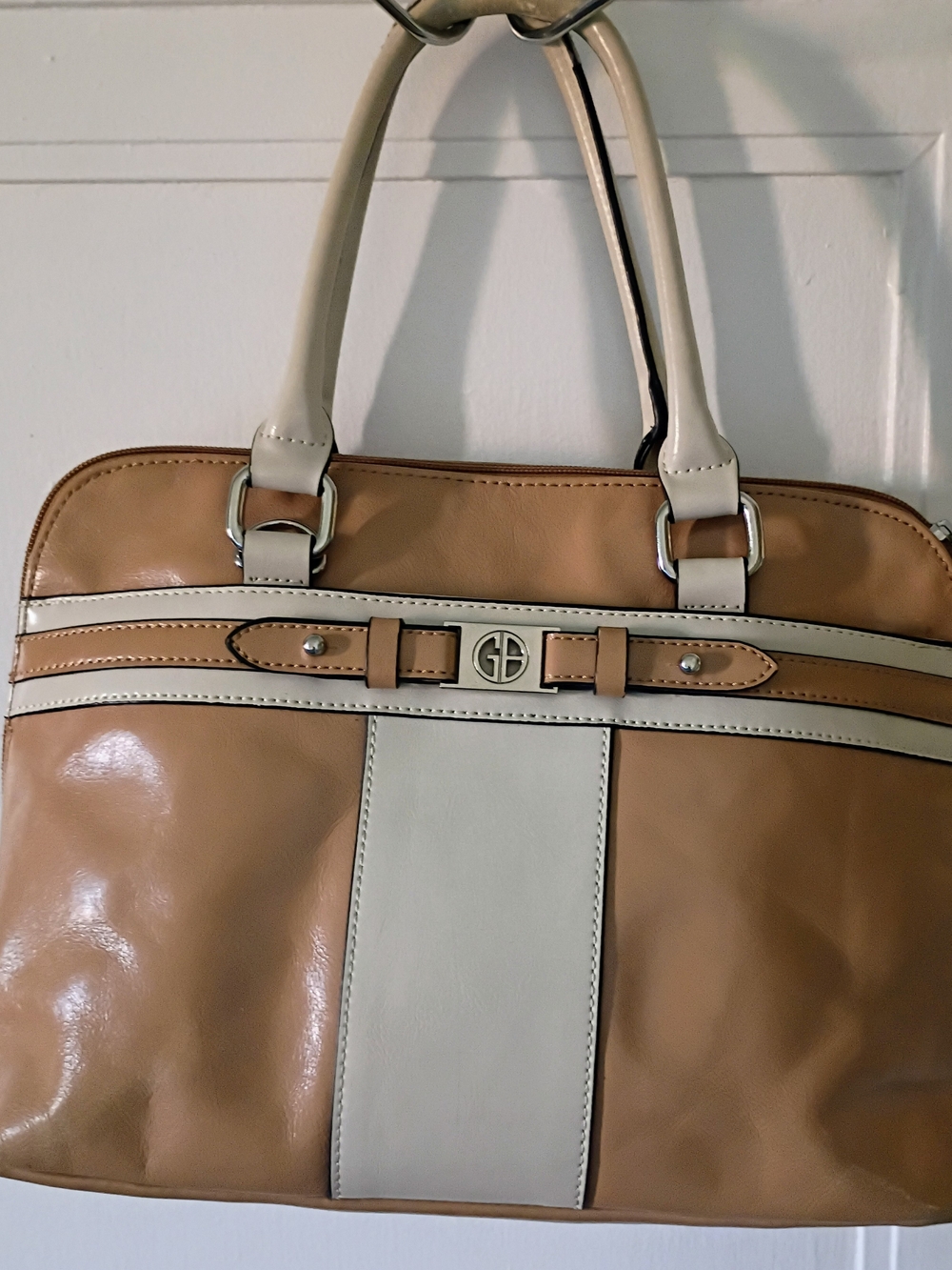 Giani Bernini Two-Tone Tan and Cream Shoulder Bag